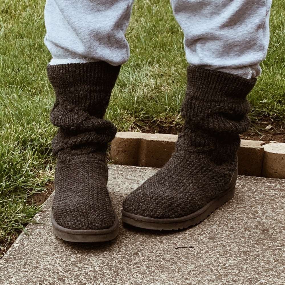 Grey Knit Uggs